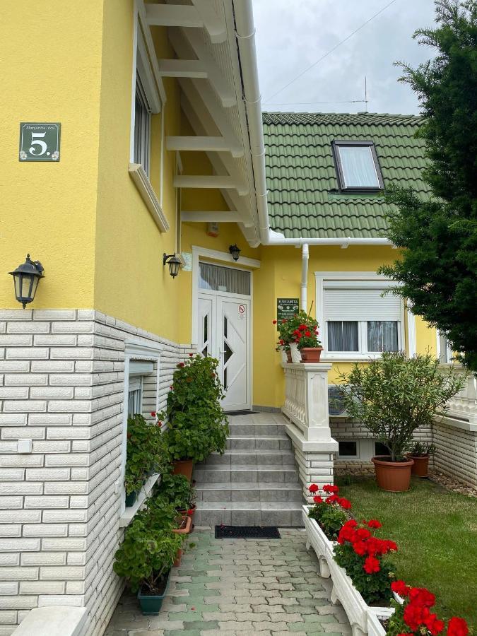 Margareta Apartmanhaz Apartment Hajduszoboszlo Luaran gambar